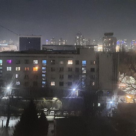 Apartment Shevchenko Panfilova Alma-Ata Exteriör bild