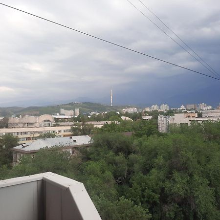 Apartment Shevchenko Panfilova Alma-Ata Exteriör bild