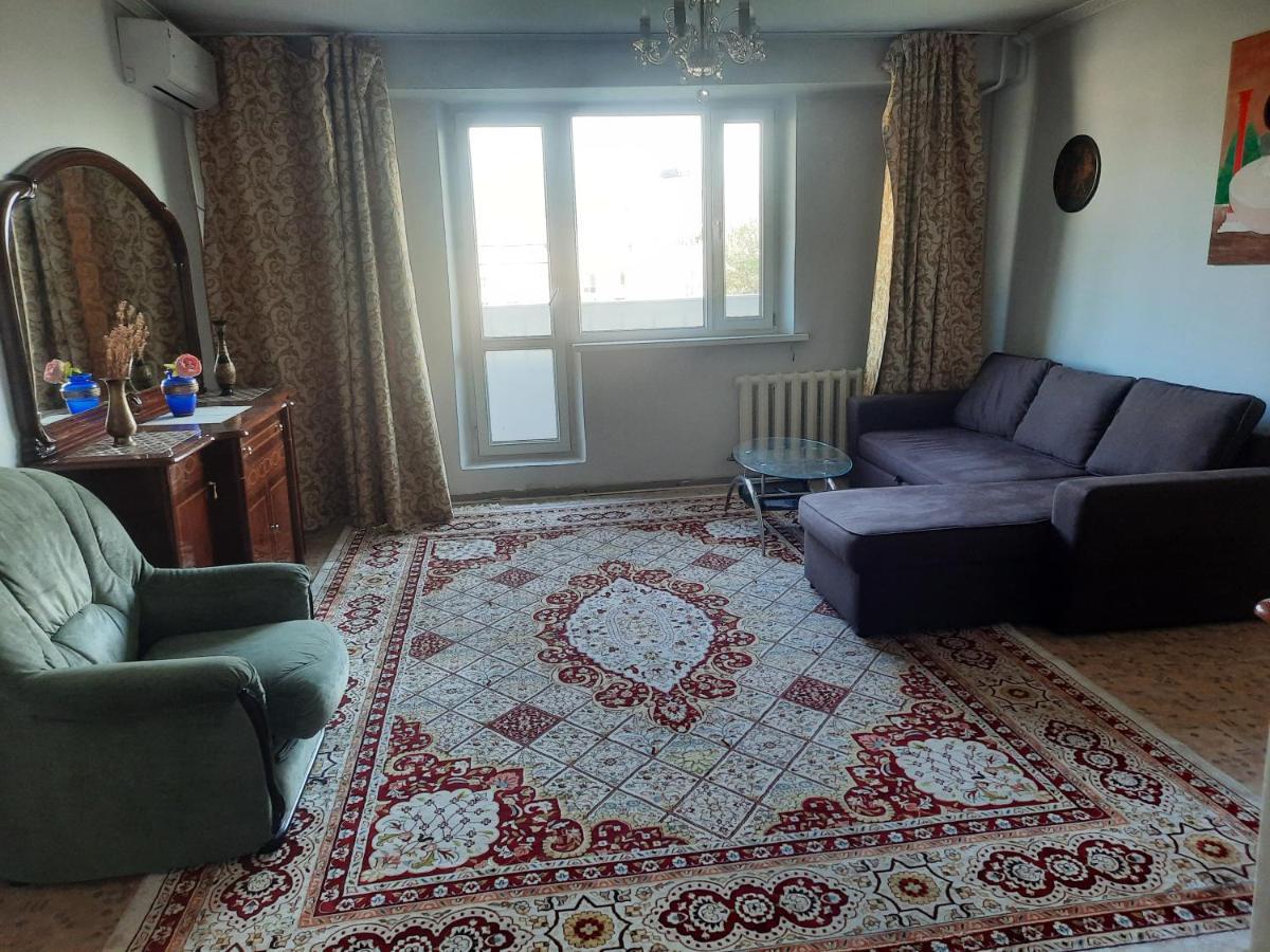 Apartment Shevchenko Panfilova Alma-Ata Exteriör bild